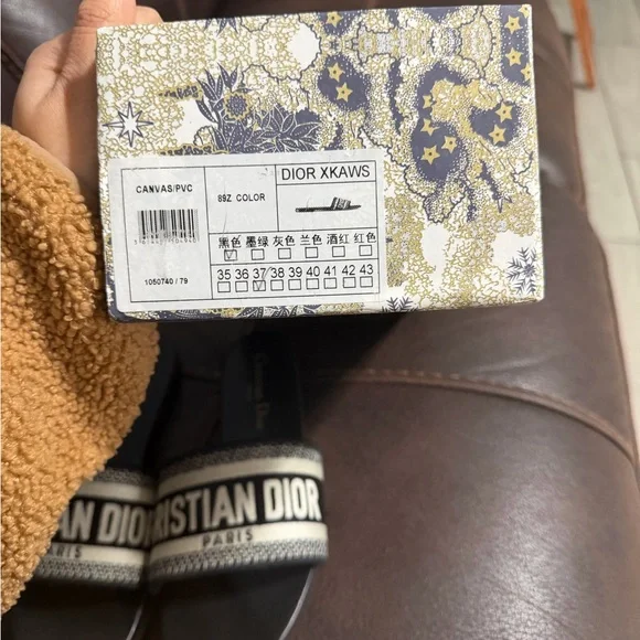 Dior Black and Cream Sandals - Picture 4 of 4